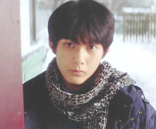 平下巴的明星,揭秘那些独特魅力的面孔