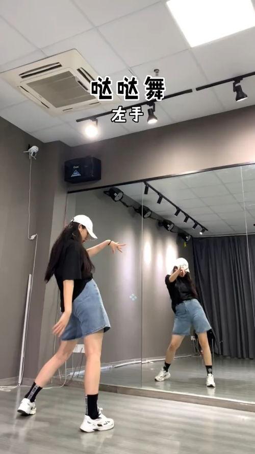 哒哒哒哒舞蹈视频,跟随舞蹈节奏，感受青春活力